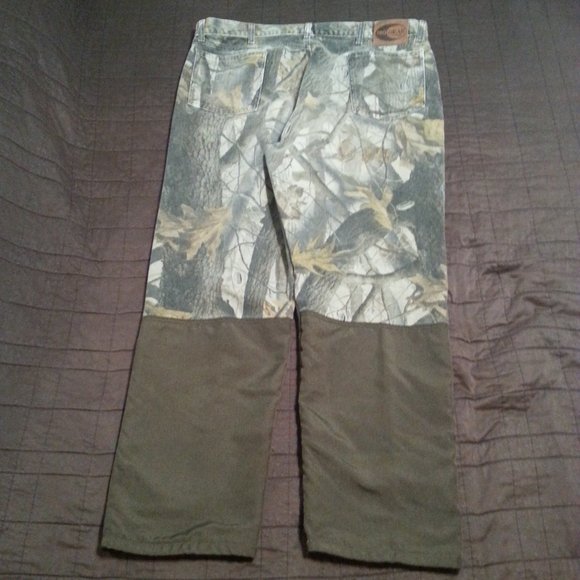 Realtree Camo Pro Gear Wrangler Hunting Pants (real heavy) thick material - Picture 2 of 11